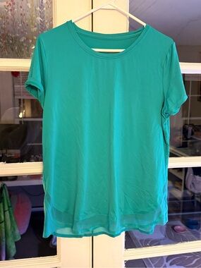 Athleta Women's Short Sleeve Tee in Teal Green